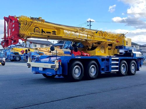 クレーン1台増車致しました。(80tクローラクレーン)
